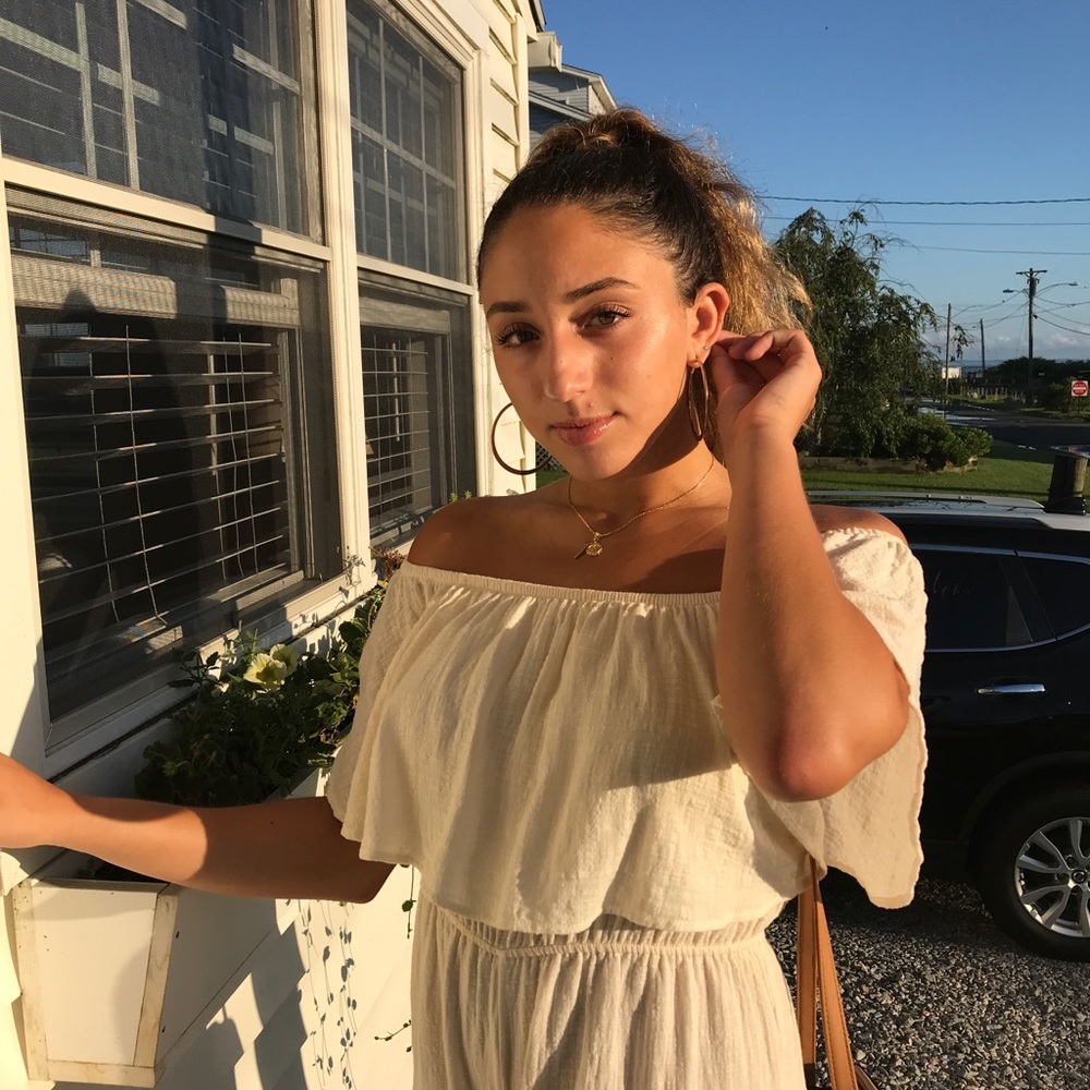 Meet your Posher, Mia